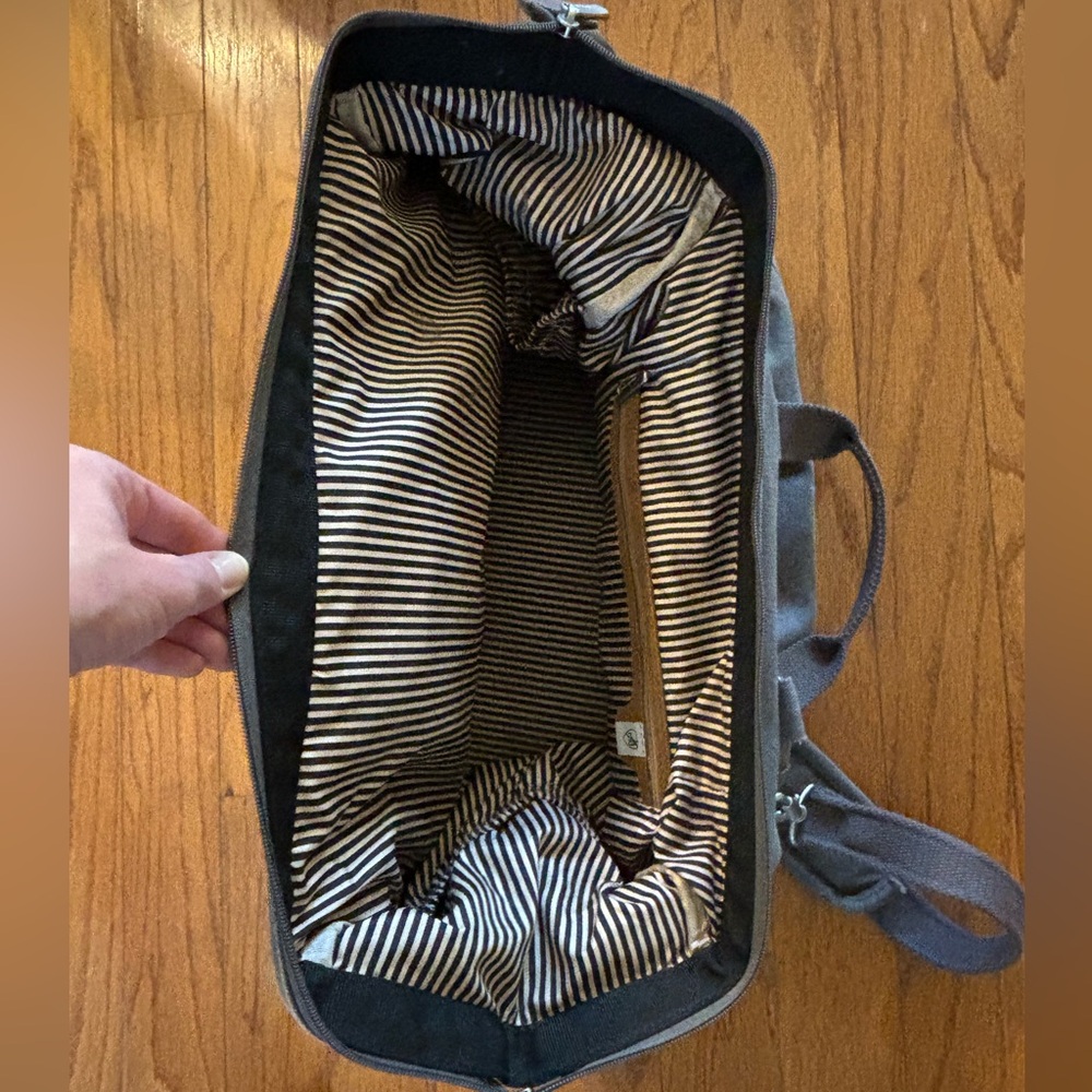 Grey Travelon Carry On Bag - Picture 4 of 4